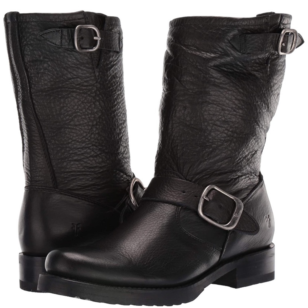 NWB Frye Veronica Short in Black Size 7